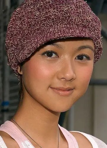 薛凯琪[page]原标题:王菲显老郭晶晶一脸痣 高清镜头曝明星真实皮肤