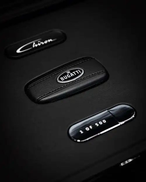 布加迪威龙 黑色 这个颜色颜值爆表