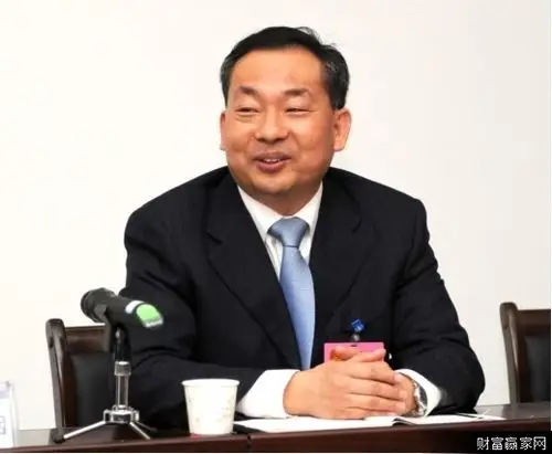 展开全部 重庆市涪陵区委副书记,重庆市涪陵区区长.