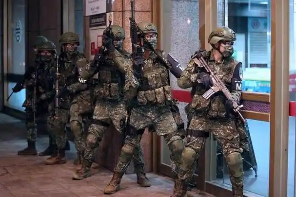 台当局大幅扩编"宪兵"?帅化民揭恶毒用意:拿机关枪在后方督战