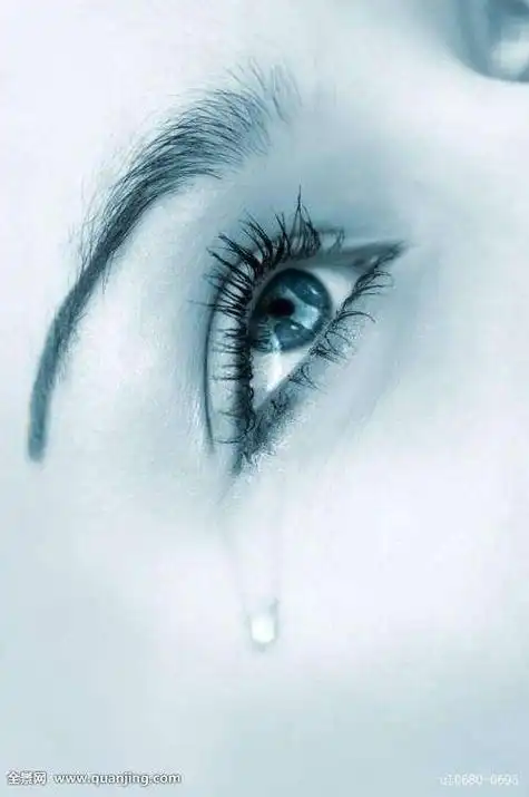 一起来欣赏一组唯美伤感的有关眼睛图片吧!有