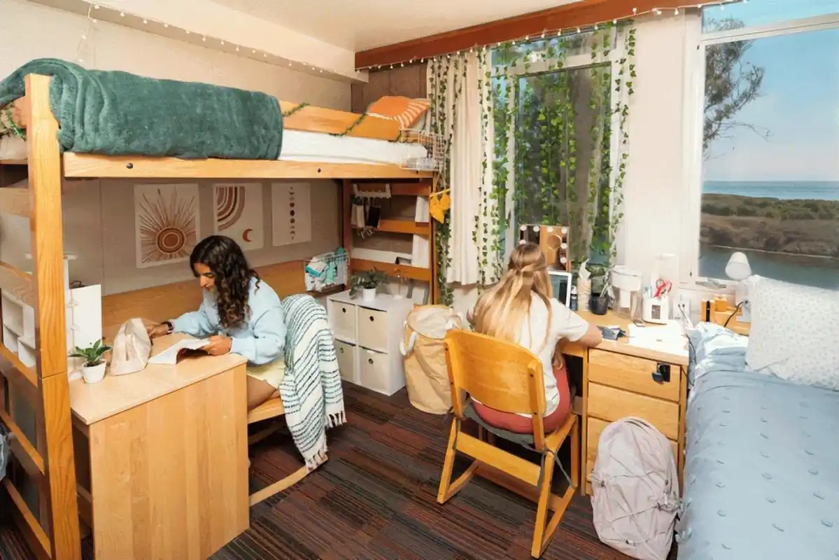 10所美国大学宿舍红黑榜!如何用"哇"打开宿舍大门?