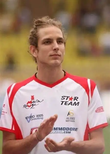 从忧郁天使到中年帅叔叔摩纳哥安德烈王子能否破除家族魔咒