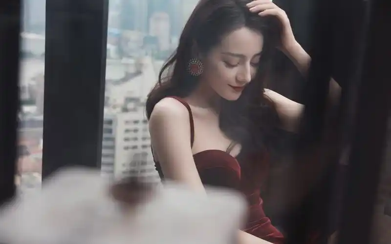 39m上传时间:2021-03-15壁纸标签:迪丽热巴壁纸封面图热巴!