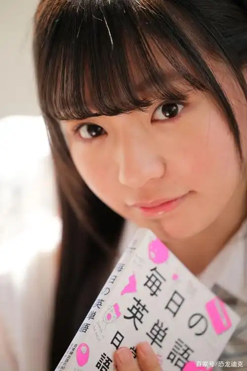 日本美少女尾野寺美沙,学生模样的打扮太清纯