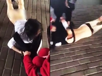 实拍小三被原配殴打 当街扒掉内裤