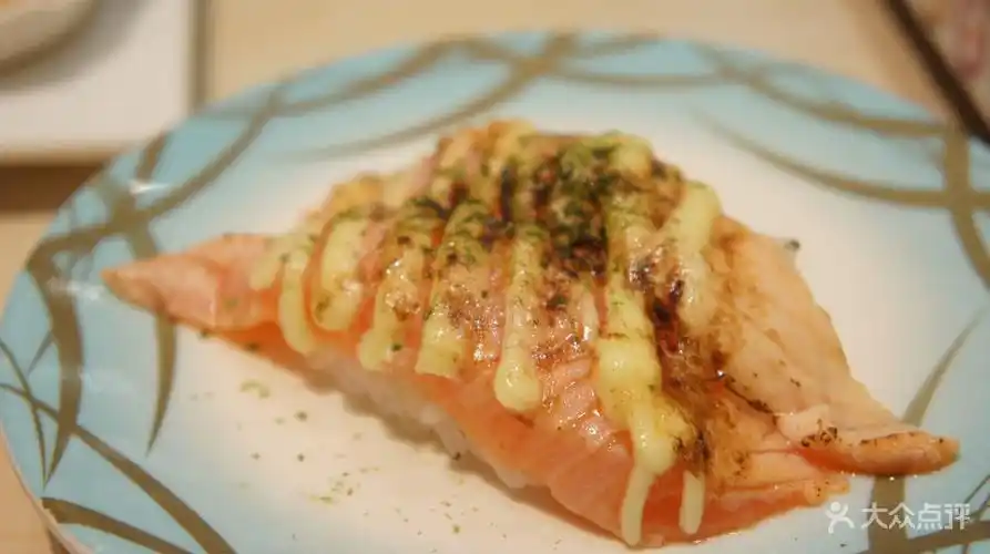 火炙三文鱼腩寿司