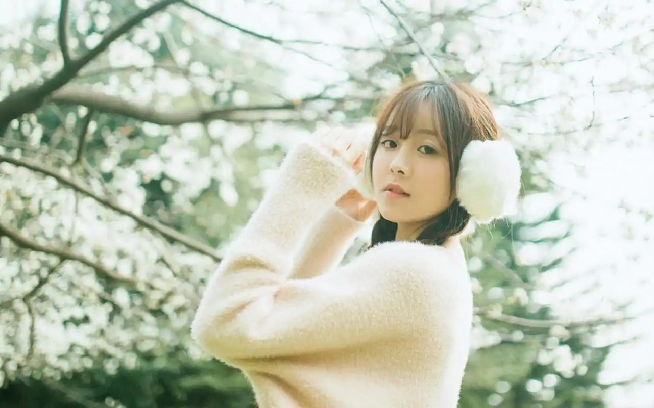 甜美的日系麻花辫美女高清壁纸