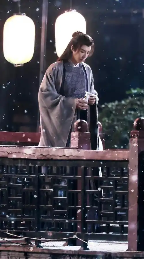 迪丽热巴刘宇宁侧颜路透