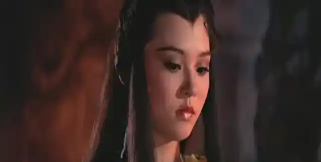 她是83版的小龙女如今55岁再婚她的一生简直就是传奇