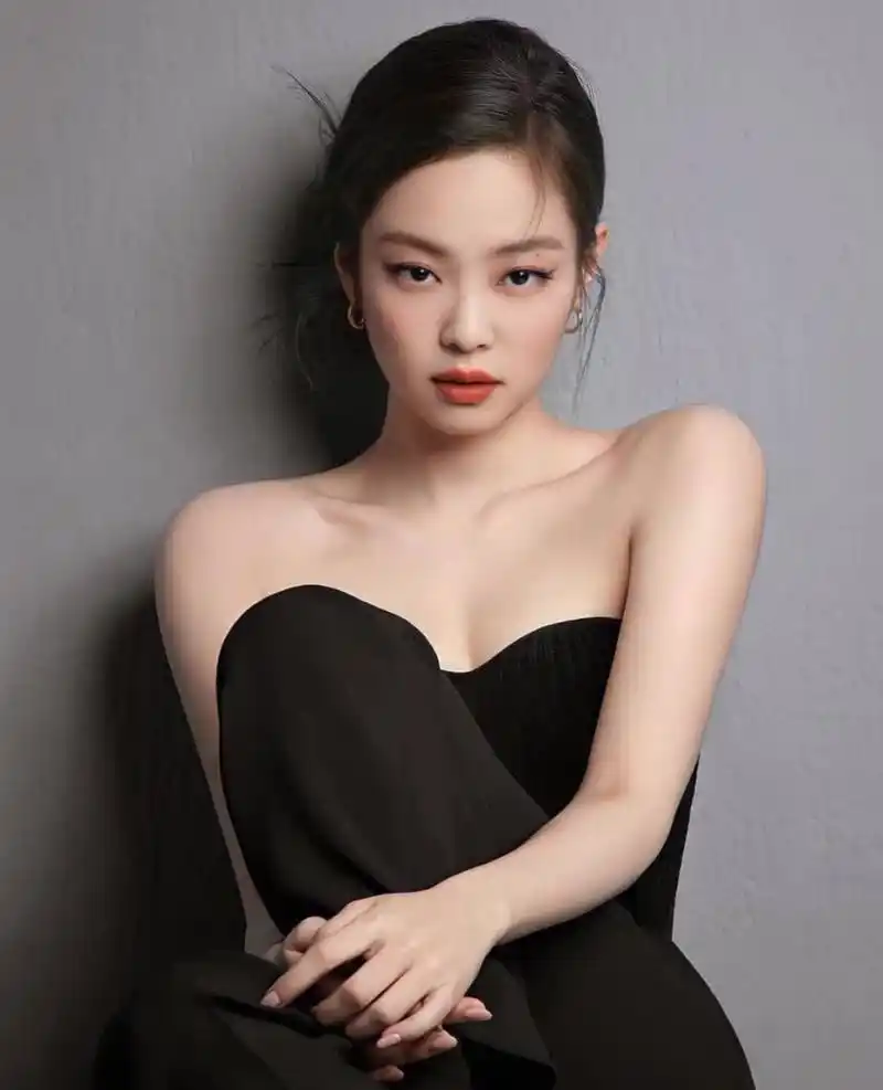 jennie 分享一组绝美照片99 分享今日份妮妮子