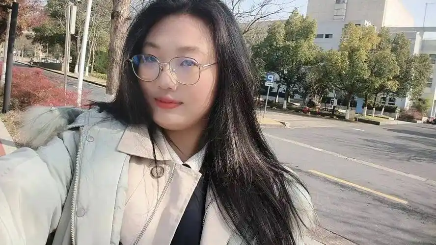 闪亮选手简介02怀着满腔热情向梦想出发吧