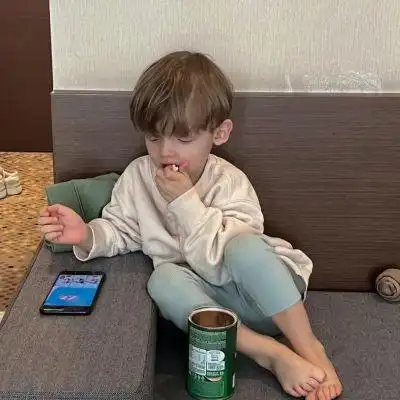 【男头】【鲨鱼齿小男孩】马克(3)_微信头像_我要个性网