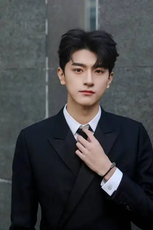 盘点95后男演员待播作品:新生力量,恣意生长_王一博_张新成_角色