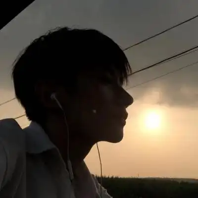 伤感孤独落寞的男生头像