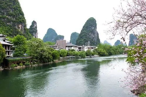 桂林阳朔遇龙河风光图片