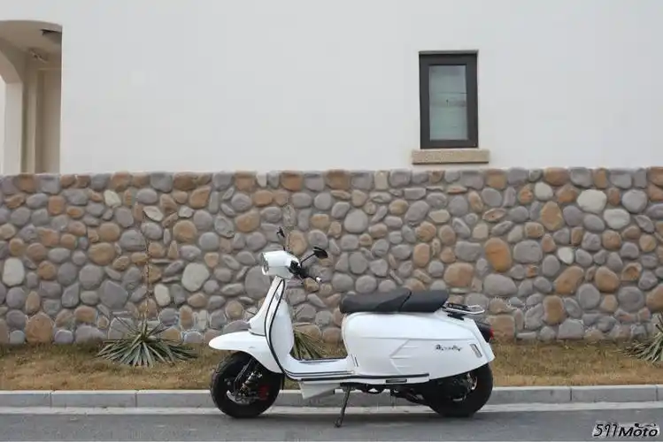 英国royalalloy踏板车