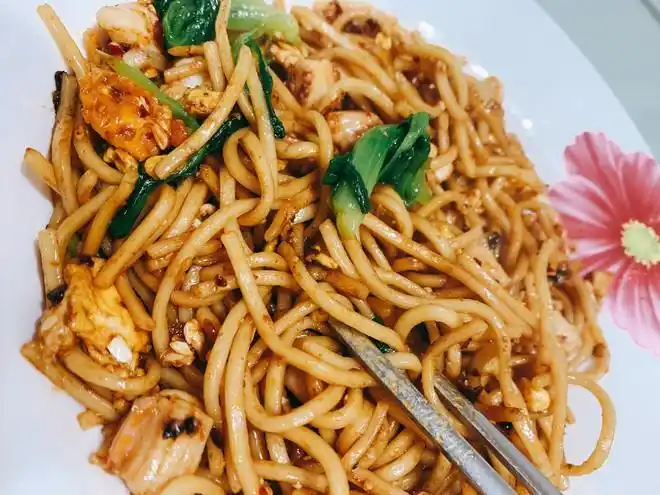 鱿鱼炒面的做法