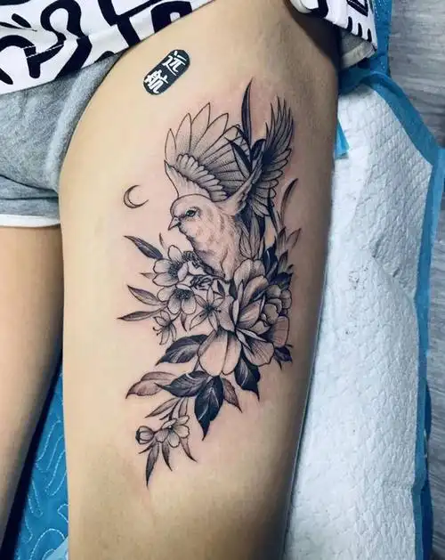 大腿素花纹身纹身图片_腿部新传统纹身图案