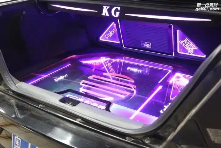 炫酷工艺东南v3汽车音响升级芬朗乌托邦ut63车元素