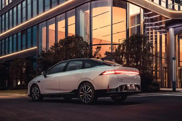 新款小鹏p5谍照曝光,新车或将取消激光雷达