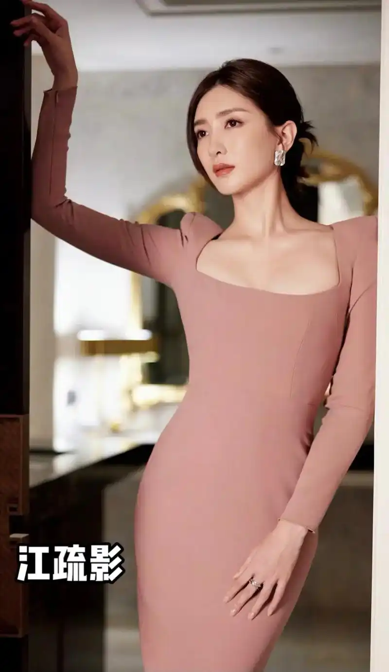 江疏影写真 #气质美女 #完美身材  江疏影,1986年9 - 抖音