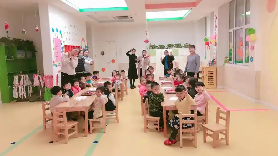 童乐摇篮幼儿园《欢天喜地闹元宵》