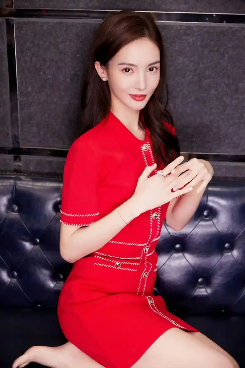 金晨美照,身材真的是太性感迷人了!#养眼美女