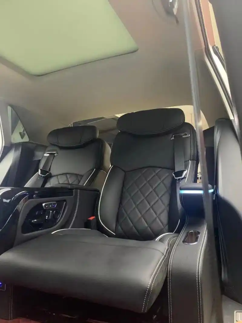 大众途昂改装航空座椅,超大的乘坐空间 大众途昂改装航空座椅,超大的