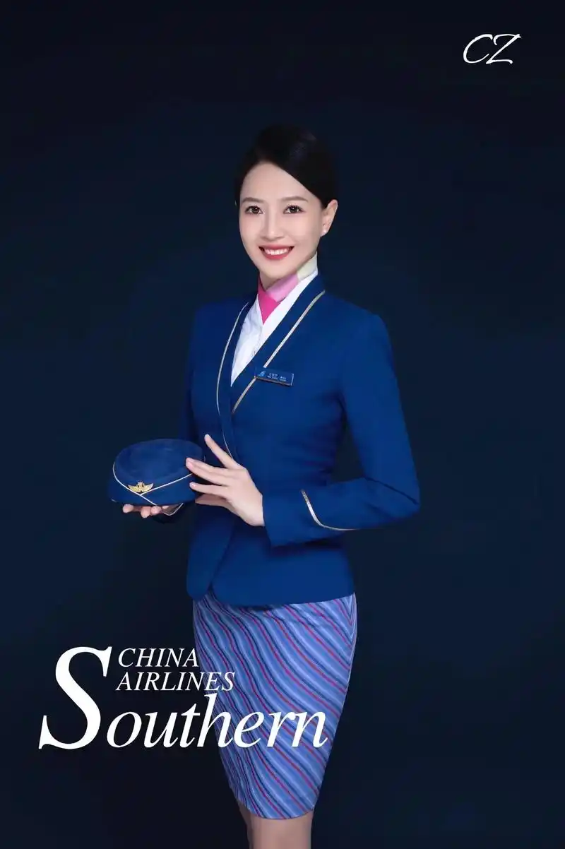 南航空姐闺蜜写真集.#空姐 #空姐制服 #南航空姐 #民航人 - 抖音