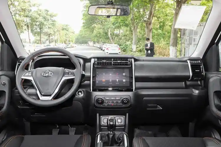 2020款 长安欧尚x70a 改款 1.5l 手动 精英型内饰