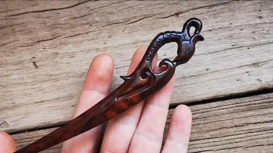 蛇纹木凤凰发簪