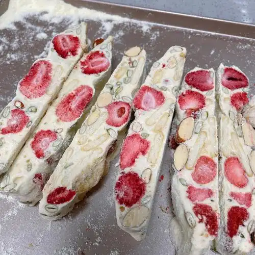 草莓味儿雪花酥