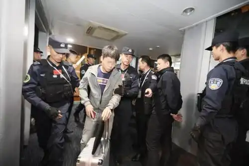 深圳警方打掉特大跨境电信诈骗团伙