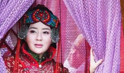 周牧茵饰演娜木钟