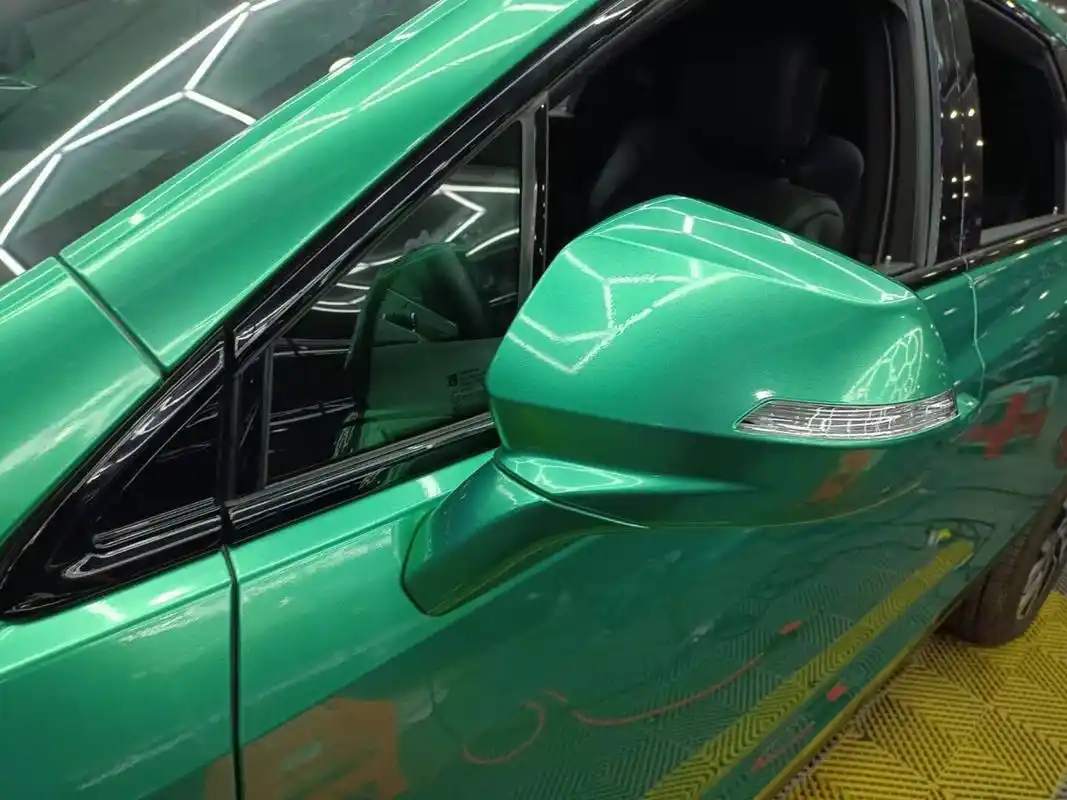 凯迪拉克xt5改色-超亮金属祖母绿 不同的审美和眼光 带来不一样的改装