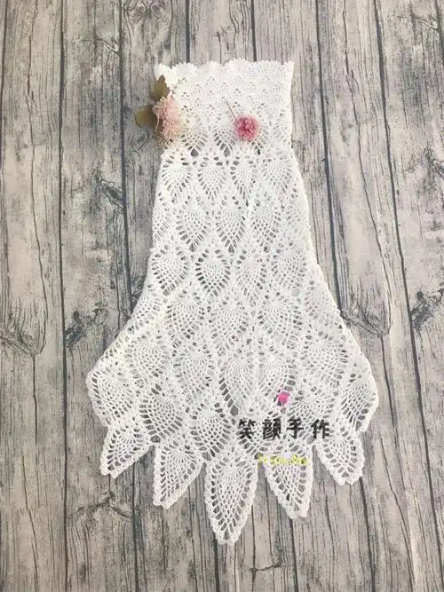 个送人笑颜(作者)2021-10-25用针百一8号钩 菠萝部分,7号扇子花部分用