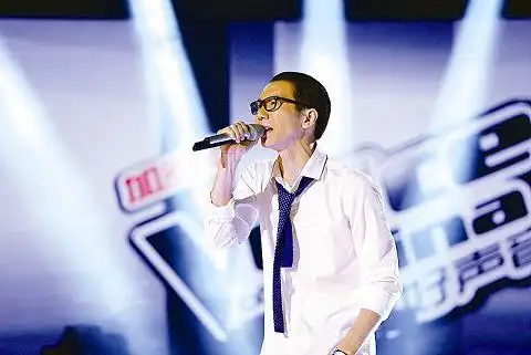 那英词曲作者亮相中国好声音 侯磊自称湖北汉子