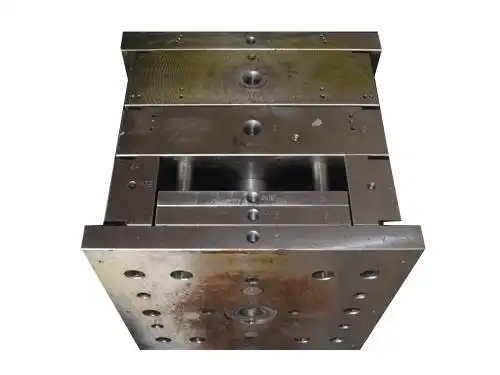 东莞市鸿源精密塑胶模具