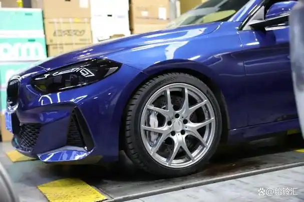 宝马一系是一款兼具运动与豪华的车型,但对于那些对驾驶品质追求更高