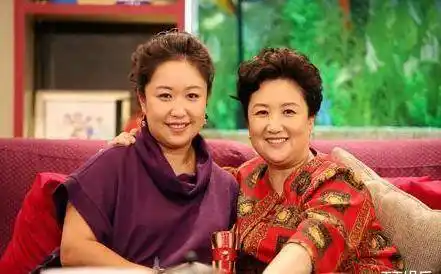 除此之外,赵玲琪还出演过多部电视剧,像《大宅门》里白景琦的大妈