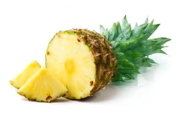 新鲜的美味菠萝高清图片