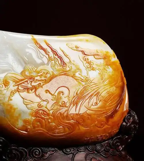 >还是低估崔磊了玉雕行业期所推崇倡导的创新,崔磊的作品就交出了很