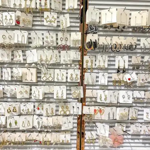 30一斤小饰品义乌小商品市场耳环年新款潮耳钉耳饰女一斤批发