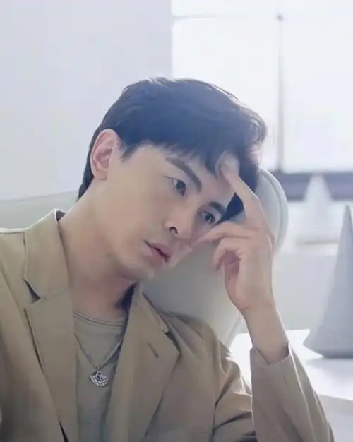 fali郑元畅的手真好看