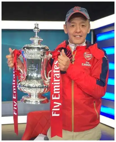 2006年由网上投票评选的"我最中意的讲波佬",何辉当选冠军