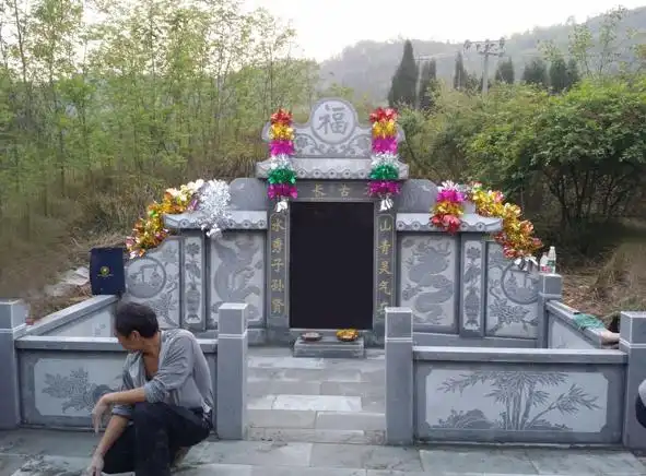 农村现象:有人会提前给自己修好坟墓,这是什么讲究呢?