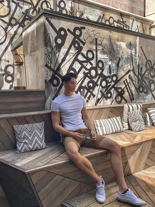 爱健身的男生,不仅身材好,还非常的自律哦