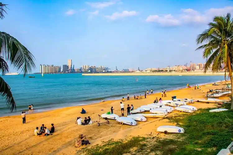 原创海口西秀海滩公园空气清新环境优美是休闲度假的理想去处