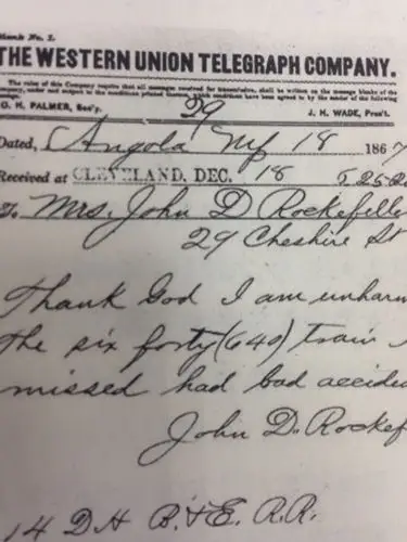 为什么外国人写的英文这么好看 这怎么练?